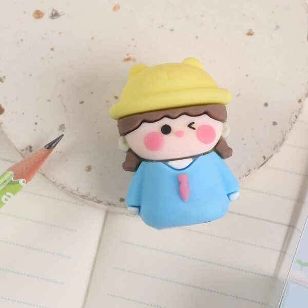 Apontador de Menininha de Chapéu Amarelo Kawaii