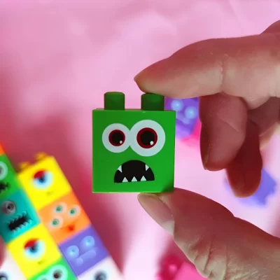 Borracha Monstrinhos Lego kit com 4