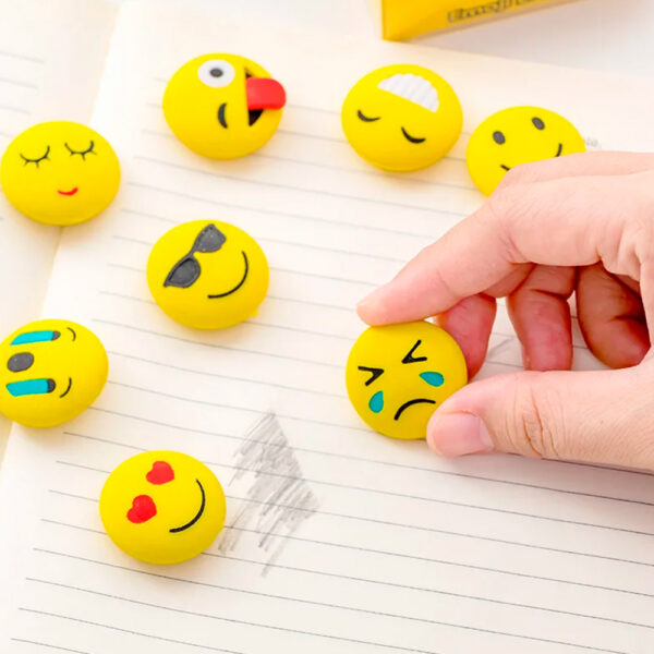 Borracha kit com 4 Emoji  Smile  modelo 2 - Image 2