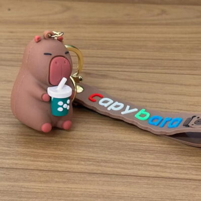 Chaveiro Capivara Milk Shake